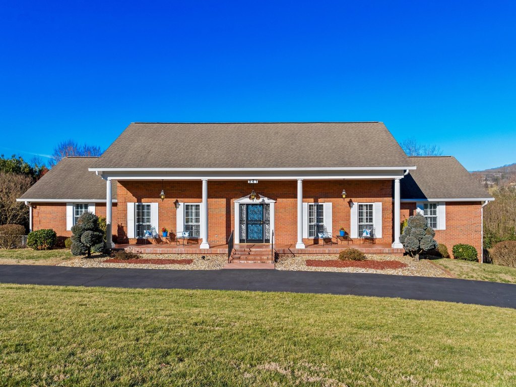Morristown, Tennessee, 37814, United States, 3 Bedrooms Bedrooms, ,3.5 BathroomsBathrooms,Residential,Forsale,1941403