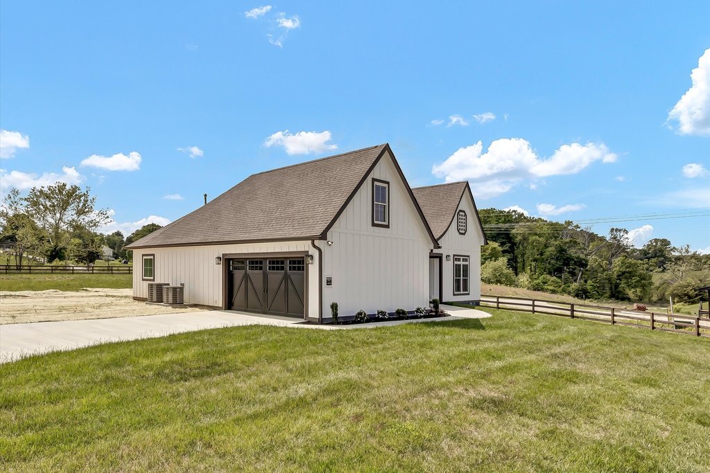 Sevierville, Tennessee, 37876, United States, 4 Bedrooms Bedrooms, ,3.5 BathroomsBathrooms,Residential,Forsale,1959566