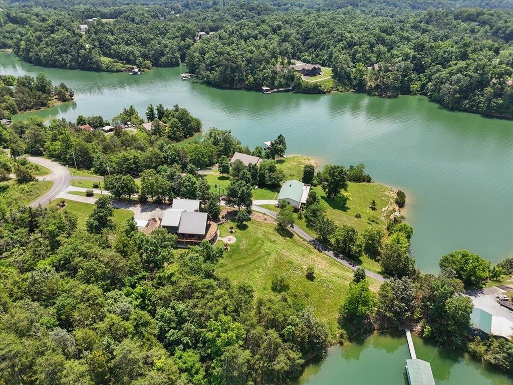 Dandridge, Tennessee, 37725, United States, 3 Bedrooms Bedrooms, ,2 BathroomsBathrooms,Residential,Forsale,1884082