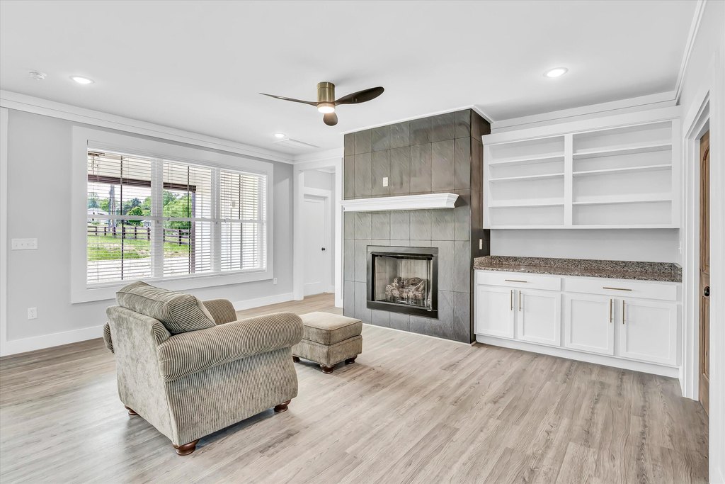 Sevierville, Tennessee, 37876, United States, 4 Bedrooms Bedrooms, ,3.5 BathroomsBathrooms,Residential,Forsale,1959566