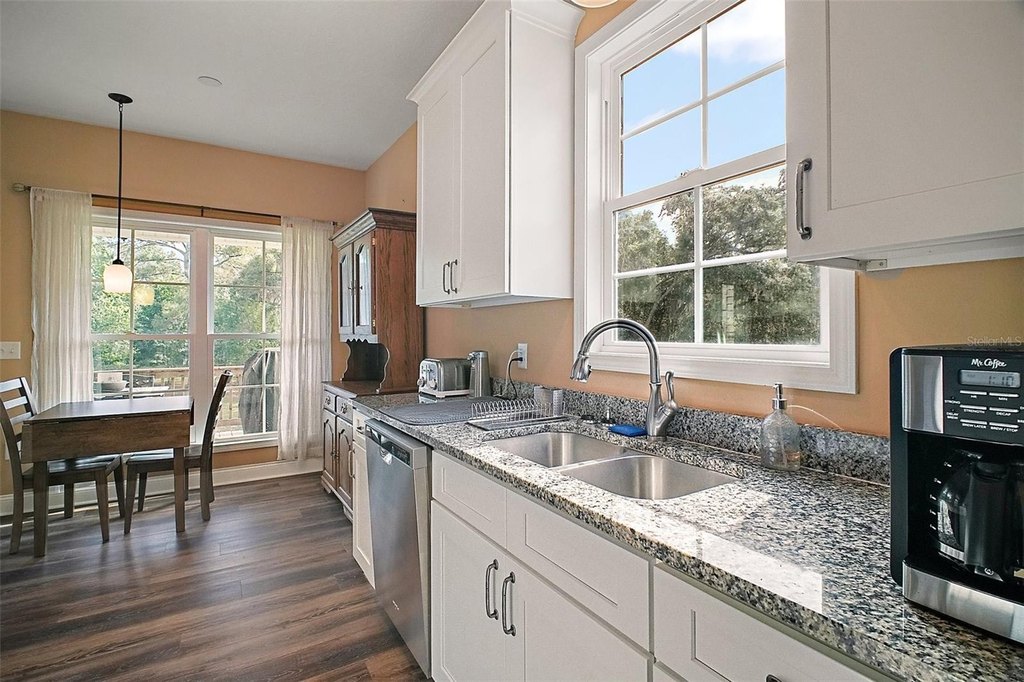 BELLEVIEW, Florida, 34420, United States, 4 Bedrooms Bedrooms, ,3 BathroomsBathrooms,Residential,Forsale,1905404