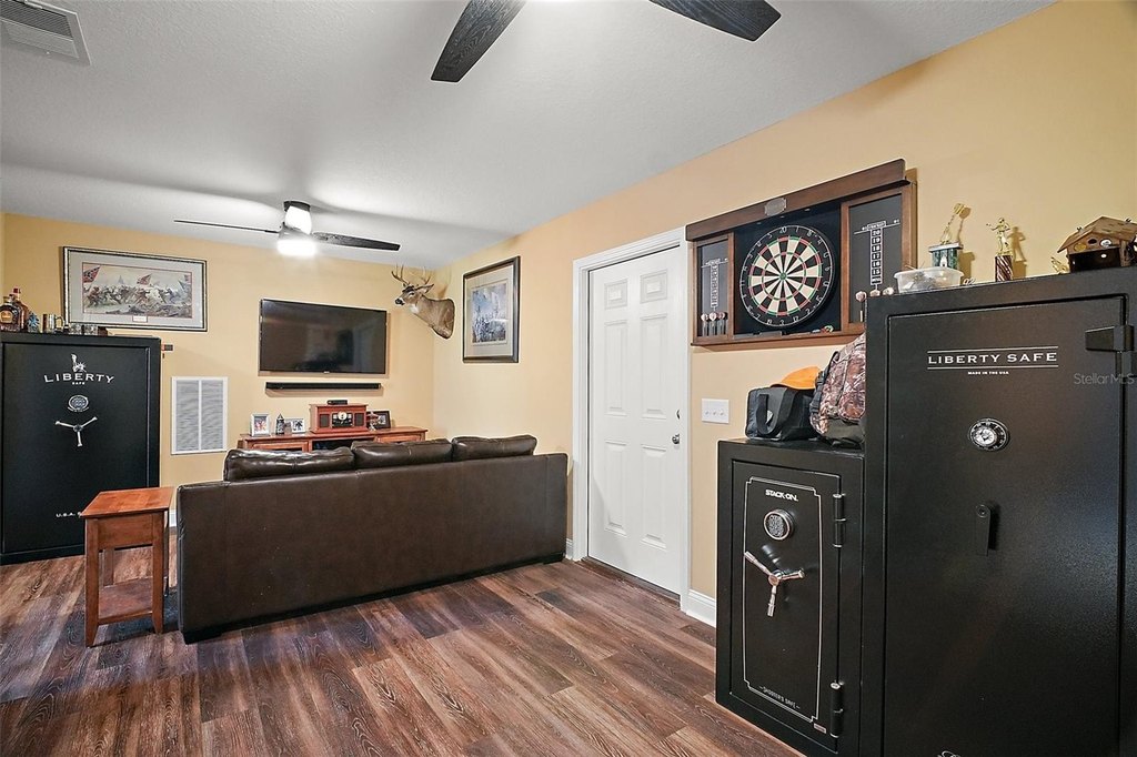 BELLEVIEW, Florida, 34420, United States, 4 Bedrooms Bedrooms, ,3 BathroomsBathrooms,Residential,Forsale,1905404