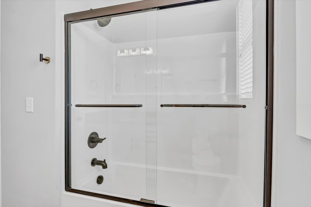 Sevierville, Tennessee, 37876, United States, 4 Bedrooms Bedrooms, ,3.5 BathroomsBathrooms,Residential,Forsale,1959566