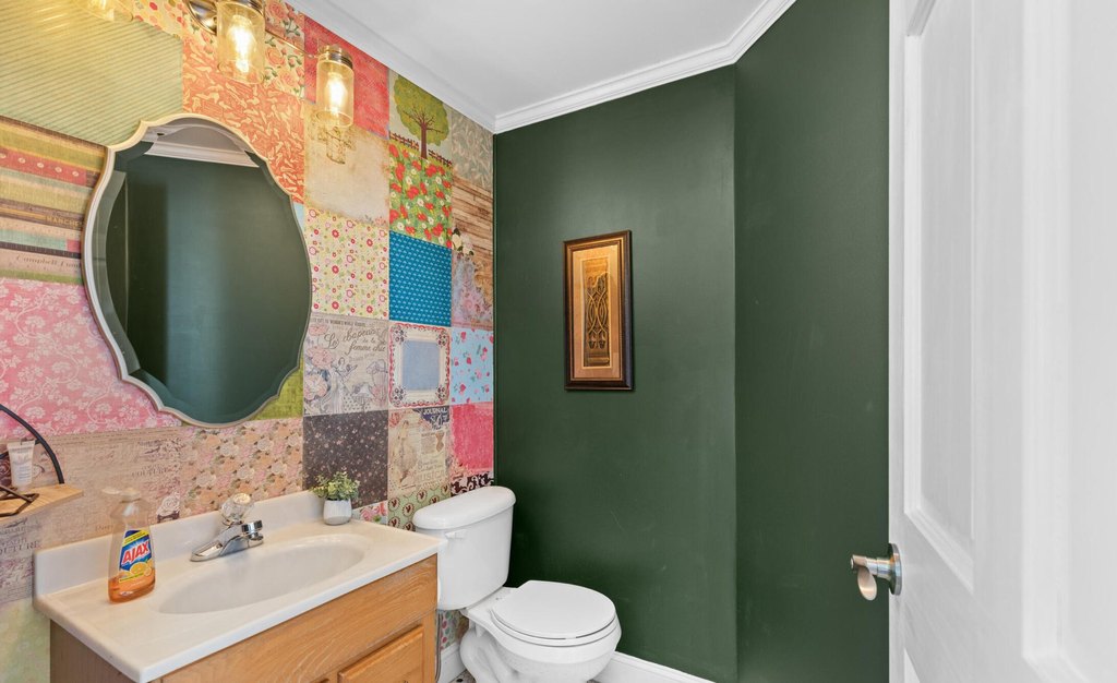 Kodak, Tennessee, 37764, United States, 5 Bedrooms Bedrooms, ,5.5 BathroomsBathrooms,Residential,Forsale,1959567