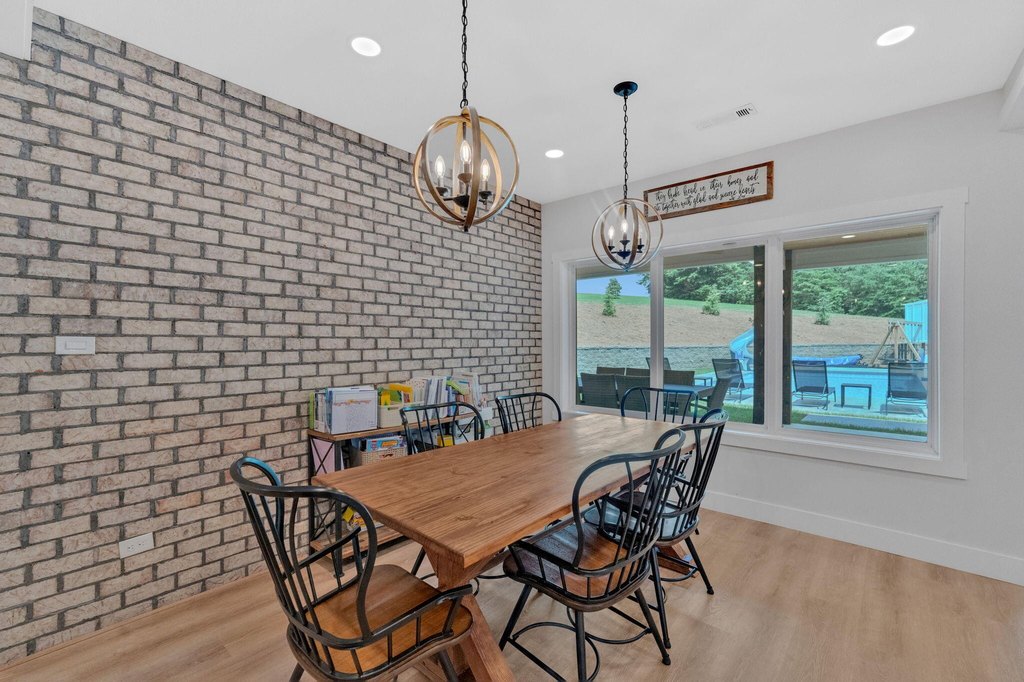 Russellville, Tennessee, 37860, United States, 4 Bedrooms Bedrooms, ,3.5 BathroomsBathrooms,Residential,Forsale,1884073