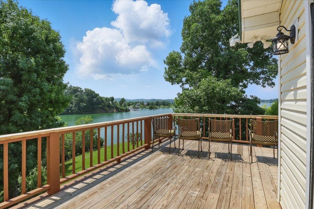 Dandridge, Tennessee, 37725, United States, 3 Bedrooms Bedrooms, ,2 BathroomsBathrooms,Residential,Forsale,1884082