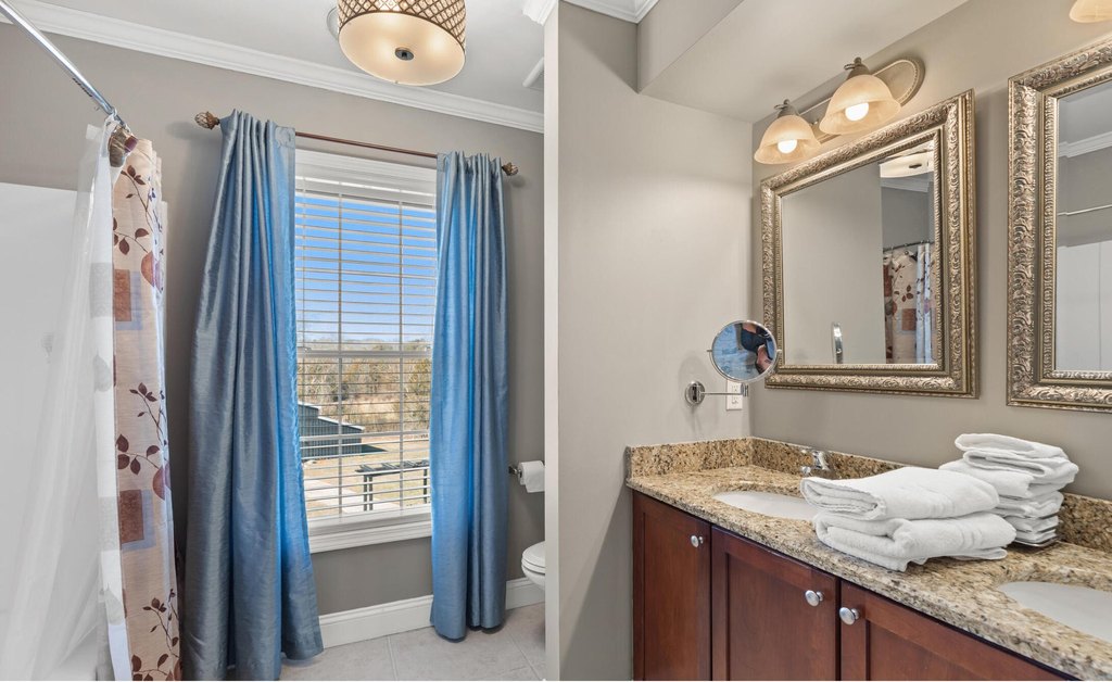 Kodak, Tennessee, 37764, United States, 5 Bedrooms Bedrooms, ,5.5 BathroomsBathrooms,Residential,Forsale,1959567