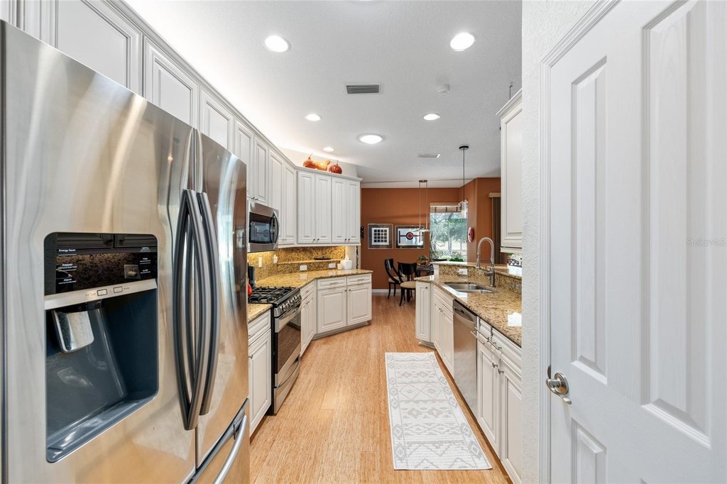 OCALA, Florida, 34473, United States, 4 Bedrooms Bedrooms, ,3 BathroomsBathrooms,Residential,Forsale,1884200