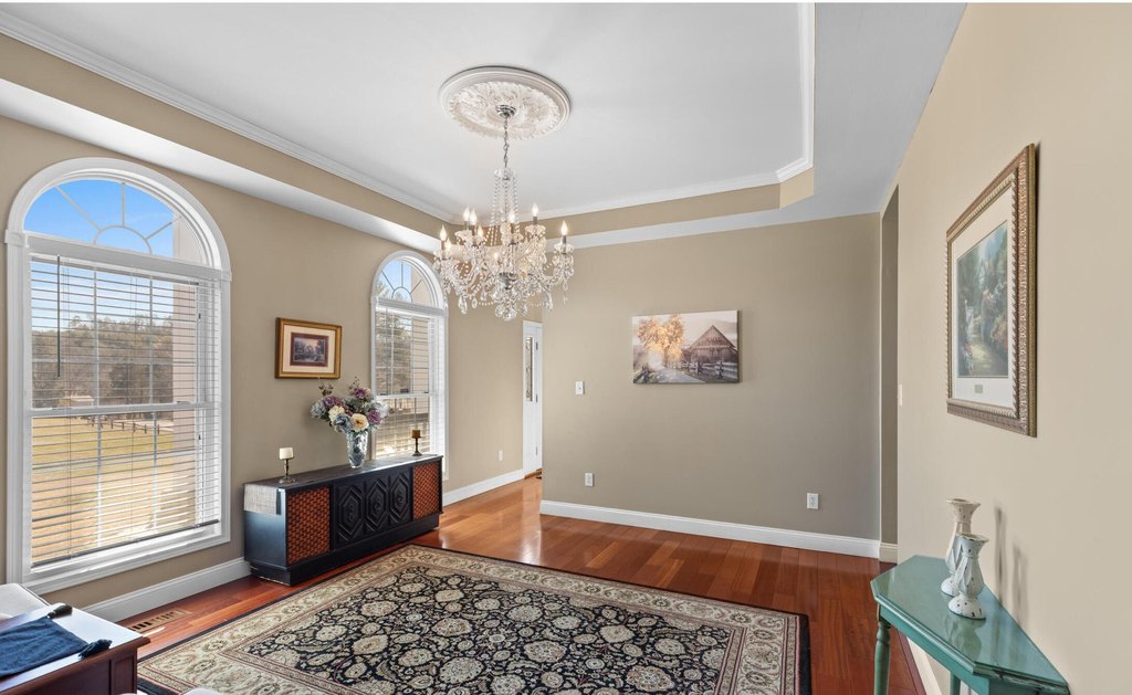 Kodak, Tennessee, 37764, United States, 5 Bedrooms Bedrooms, ,5.5 BathroomsBathrooms,Residential,Forsale,1959567