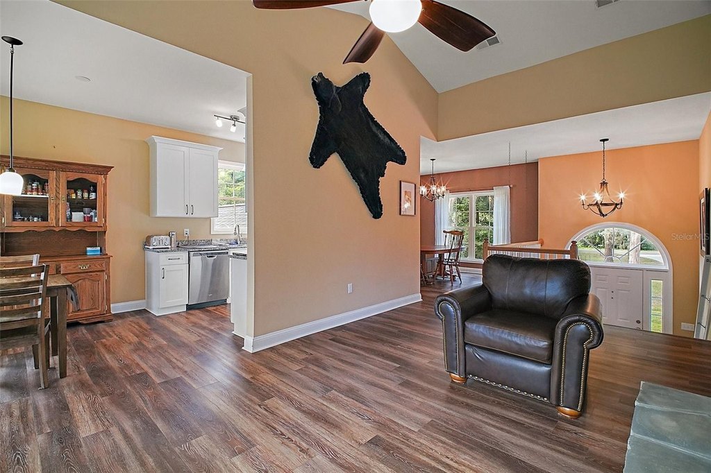 BELLEVIEW, Florida, 34420, United States, 4 Bedrooms Bedrooms, ,3 BathroomsBathrooms,Residential,Forsale,1905404