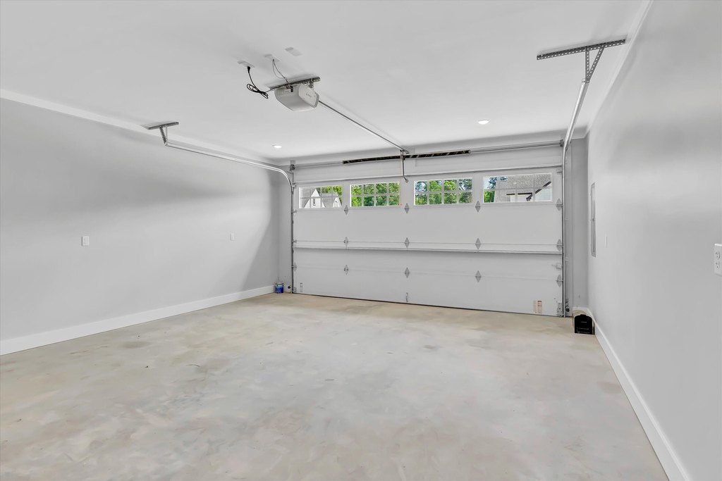 Sevierville, Tennessee, 37876, United States, 4 Bedrooms Bedrooms, ,3.5 BathroomsBathrooms,Residential,Forsale,1959566