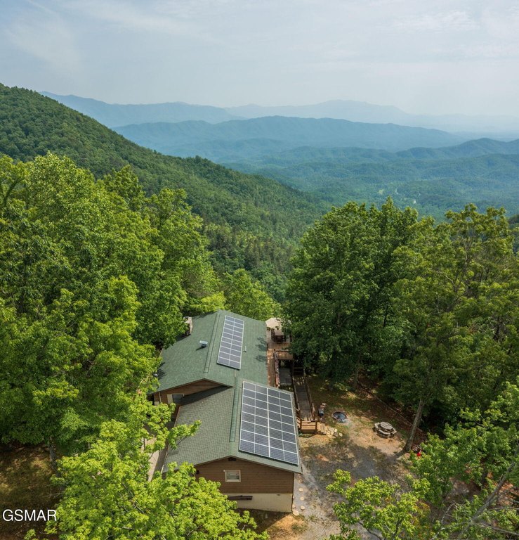 Sevierville, Tennessee, 37876, United States, 2 Bedrooms Bedrooms, ,3 BathroomsBathrooms,Residential,Forsale,1942452