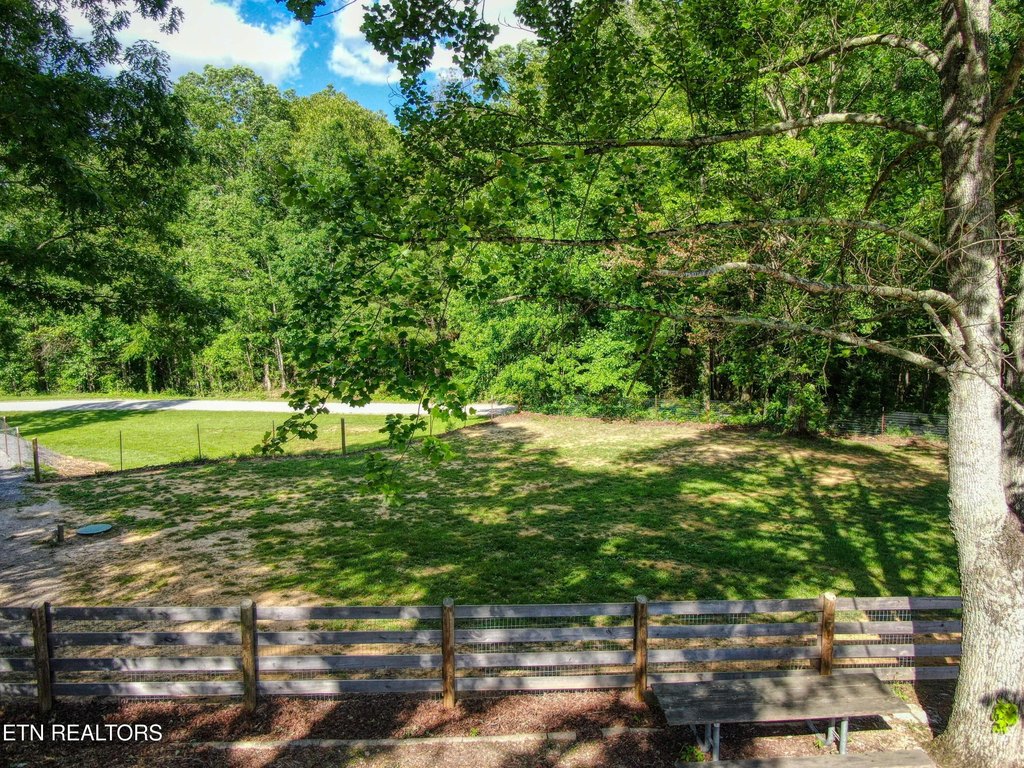 Jamestown, Tennessee, 38556, United States, 4 Bedrooms Bedrooms, ,2 BathroomsBathrooms,Residential,Forsale,1905425