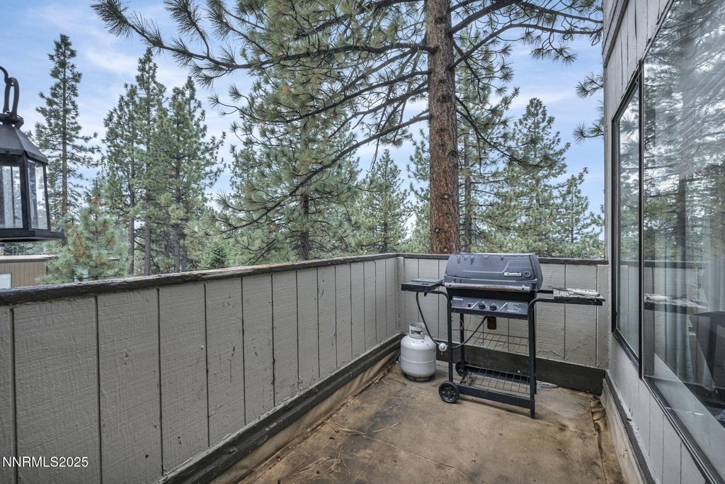 Stateline, Nevada, 89449, United States, 2 Bedrooms Bedrooms, ,2.5 BathroomsBathrooms,Residential,Forsale,1929236