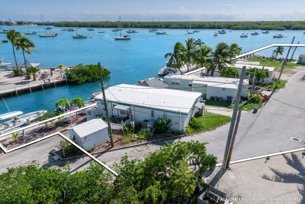 MARATHON, Florida, 33050, United States, 8 Bedrooms Bedrooms, ,8 BathroomsBathrooms,Residential,Forsale,1903978