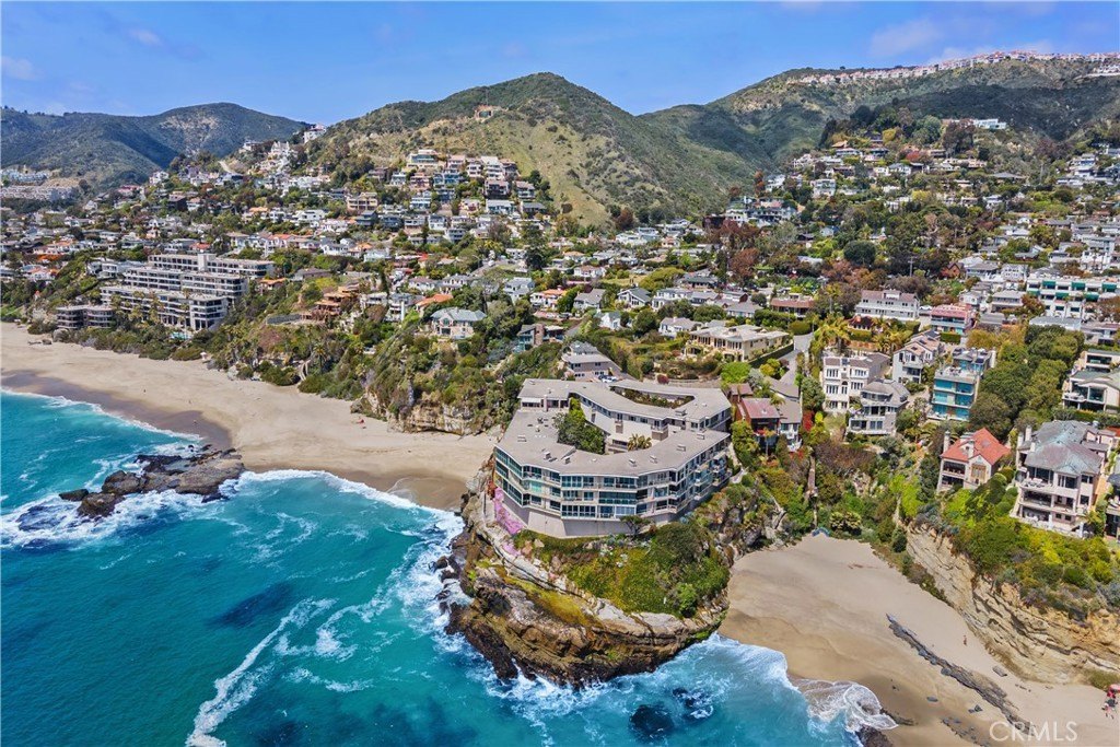 Laguna Beach, California, 92651, United States, 4 Bedrooms Bedrooms, ,4 BathroomsBathrooms,Residential,Forsale,1927552