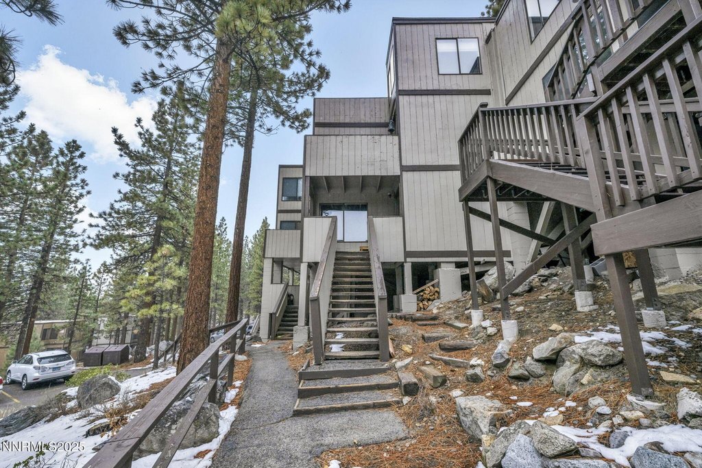 Stateline, Nevada, 89449, United States, 2 Bedrooms Bedrooms, ,2.5 BathroomsBathrooms,Residential,Forsale,1929236