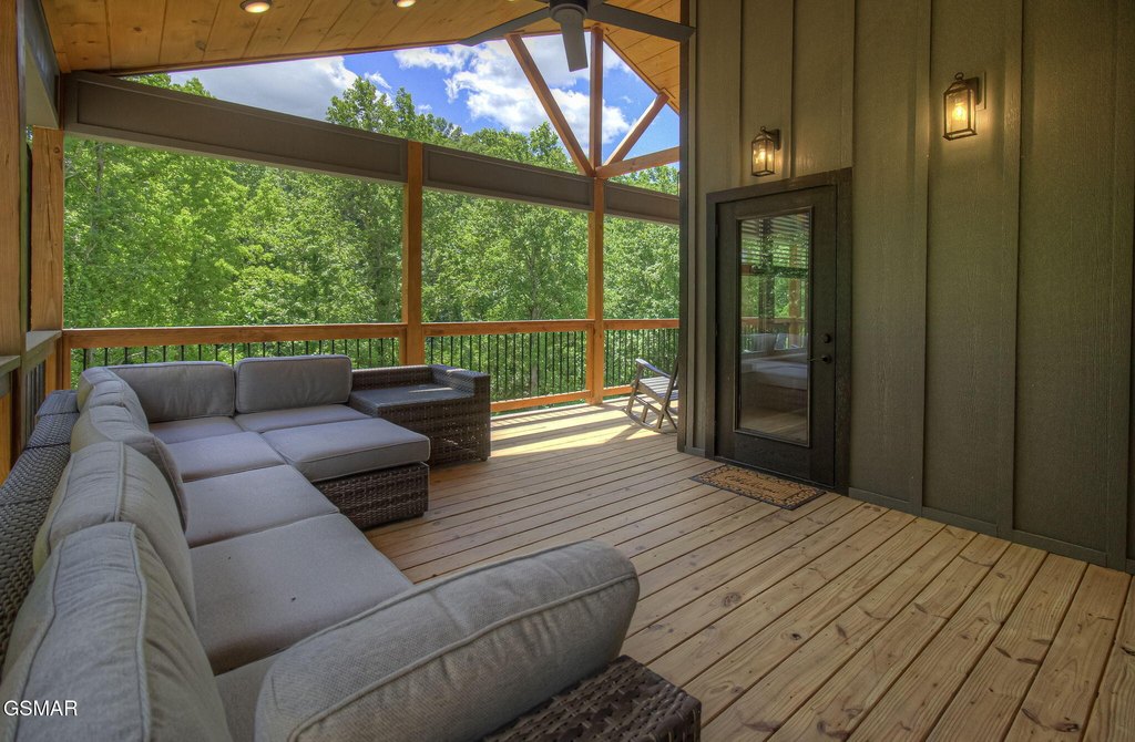 Sevierville, Tennessee, 37876, United States, 2 Bedrooms Bedrooms, ,2.5 BathroomsBathrooms,Residential,Forsale,1936711
