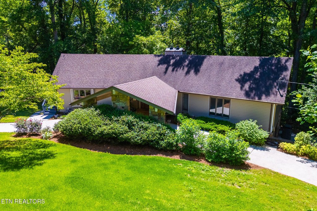 Knoxville, Tennessee, 37919, United States, 4 Bedrooms Bedrooms, ,3.5 BathroomsBathrooms,Residential,Forsale,1893800