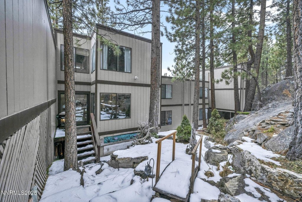 Stateline, Nevada, 89449, United States, 2 Bedrooms Bedrooms, ,2.5 BathroomsBathrooms,Residential,Forsale,1929236