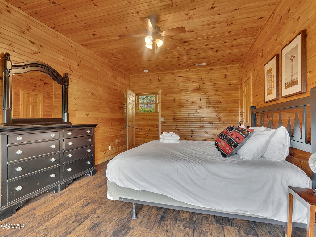 Gatlinburg, Tennessee, 37738, United States, 8 Bedrooms Bedrooms, ,8.5 BathroomsBathrooms,Residential,Forsale,1942454