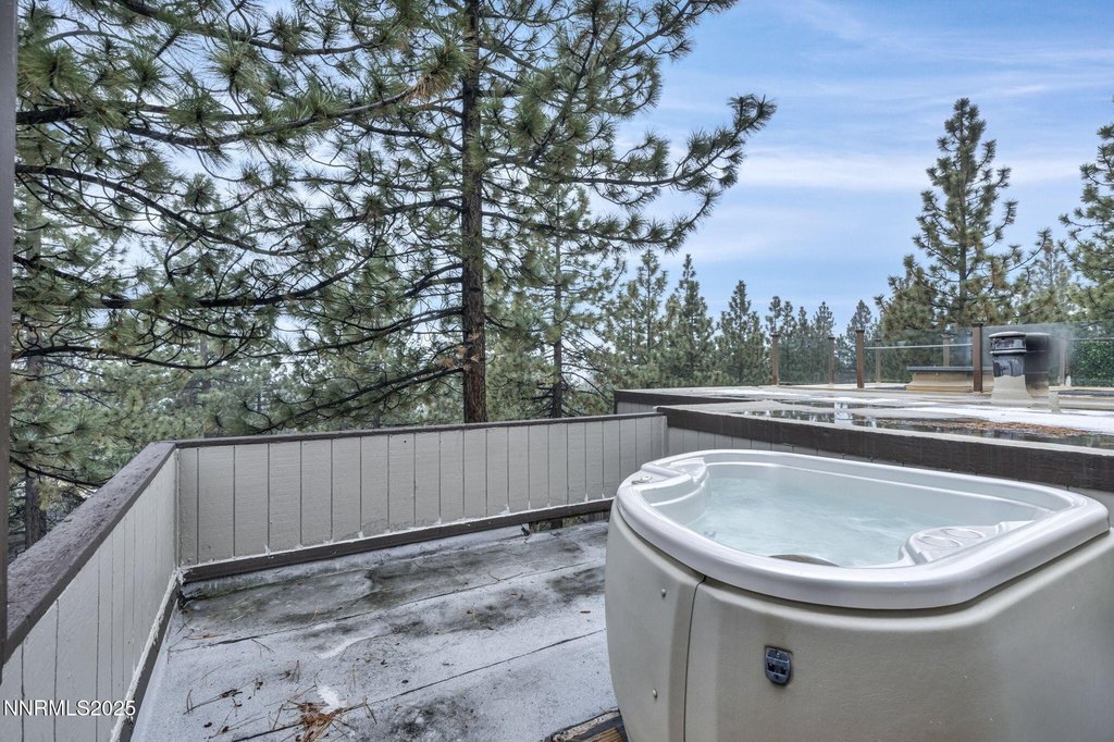 Stateline, Nevada, 89449, United States, 2 Bedrooms Bedrooms, ,2.5 BathroomsBathrooms,Residential,Forsale,1929236