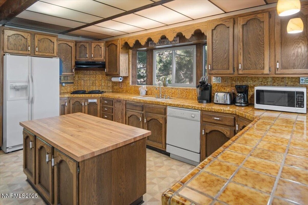 Zephyr Cove, Nevada, 89448, United States, 6 Bedrooms Bedrooms, ,4.5 BathroomsBathrooms,Residential,Forsale,1929234