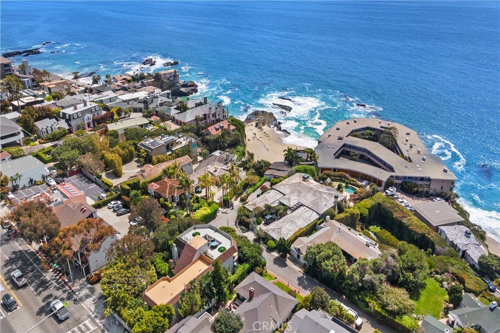 Laguna Beach, California, 92651, United States, 4 Bedrooms Bedrooms, ,4 BathroomsBathrooms,Residential,Forsale,1927552