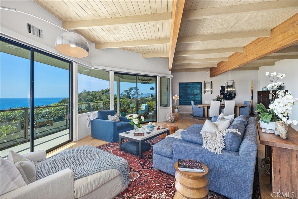 Laguna Beach, California, 92651, United States, 4 Bedrooms Bedrooms, ,4 BathroomsBathrooms,Residential,Forsale,1927552