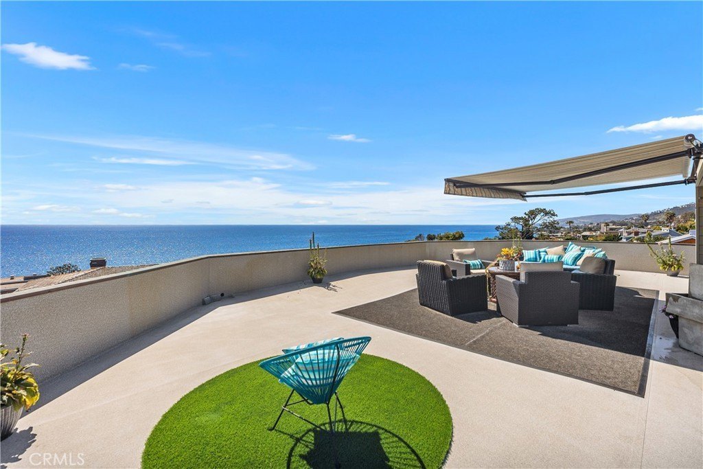 Laguna Beach, California, 92651, United States, 4 Bedrooms Bedrooms, ,4 BathroomsBathrooms,Residential,Forsale,1927552