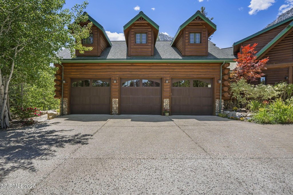 Gardnerville, Nevada, 89460, United States, 4 Bedrooms Bedrooms, ,5.5 BathroomsBathrooms,Residential,Forsale,1967394