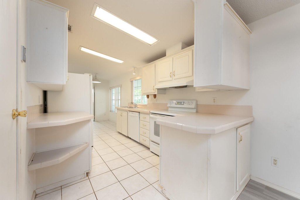 Geiger Key, Florida, 33040, United States, 4 Bedrooms Bedrooms, ,2 BathroomsBathrooms,Residential,Forsale,1968273