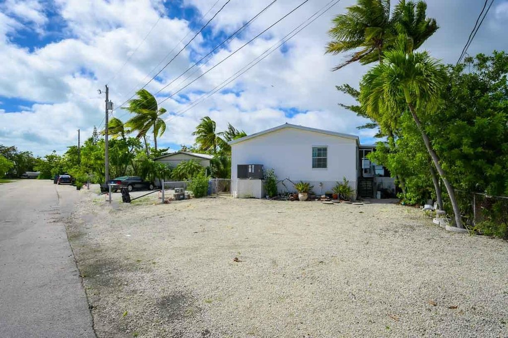 Geiger Key, Florida, 33040, United States, 4 Bedrooms Bedrooms, ,2 BathroomsBathrooms,Residential,Forsale,1968273