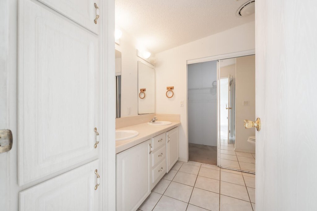 Geiger Key, Florida, 33040, United States, 4 Bedrooms Bedrooms, ,2 BathroomsBathrooms,Residential,Forsale,1968273