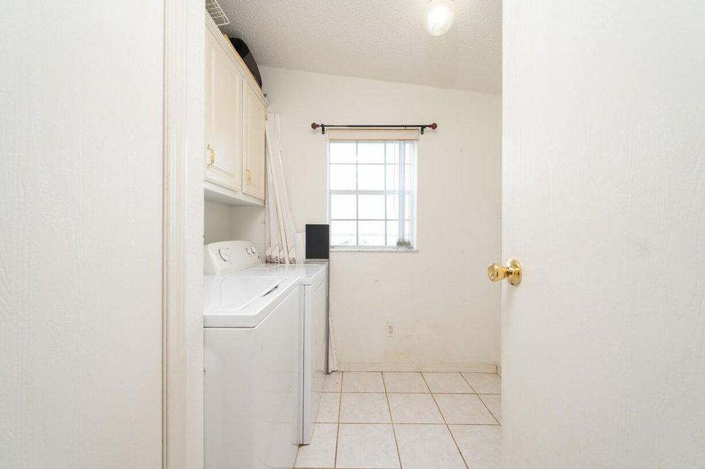 Geiger Key, Florida, 33040, United States, 4 Bedrooms Bedrooms, ,2 BathroomsBathrooms,Residential,Forsale,1968273