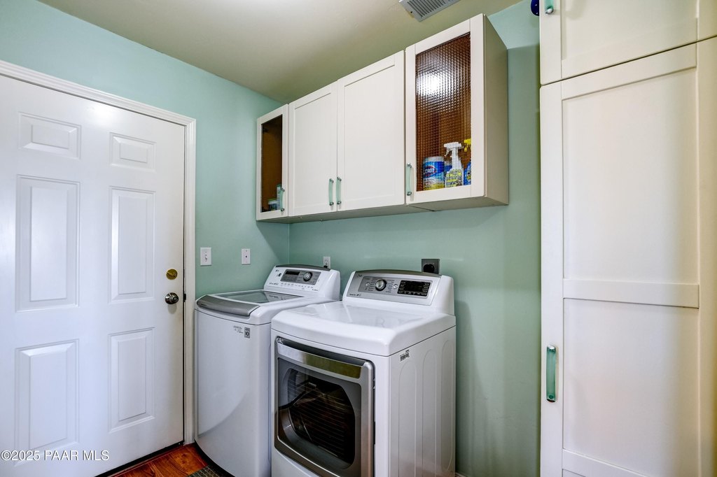 Prescott Valley, Arizona, 86315, United States, 3 Bedrooms Bedrooms, ,2.5 BathroomsBathrooms,Residential,Forsale,1883977