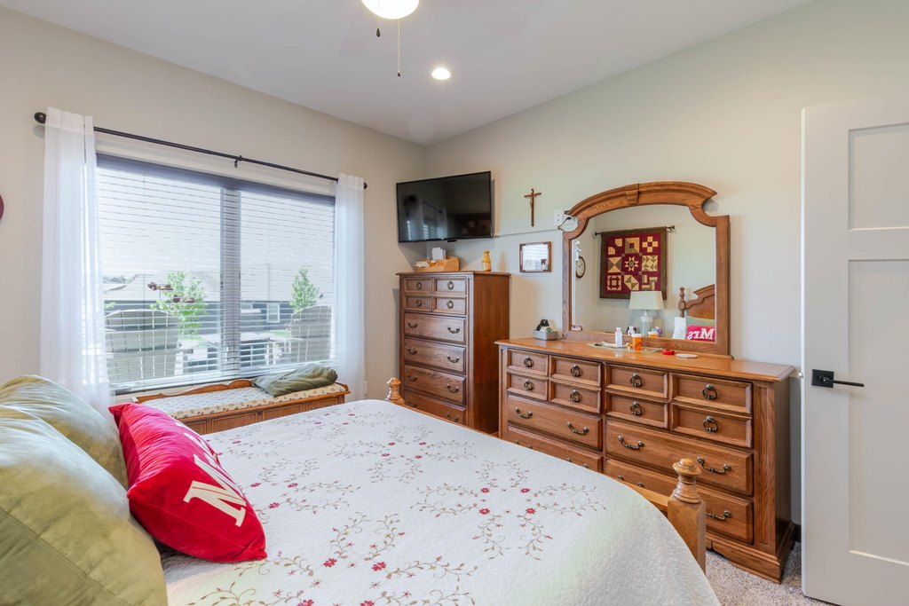 Rapid City, South Dakota, 57702, United States, 3 Bedrooms Bedrooms, ,2 BathroomsBathrooms,Residential,Forsale,1914674