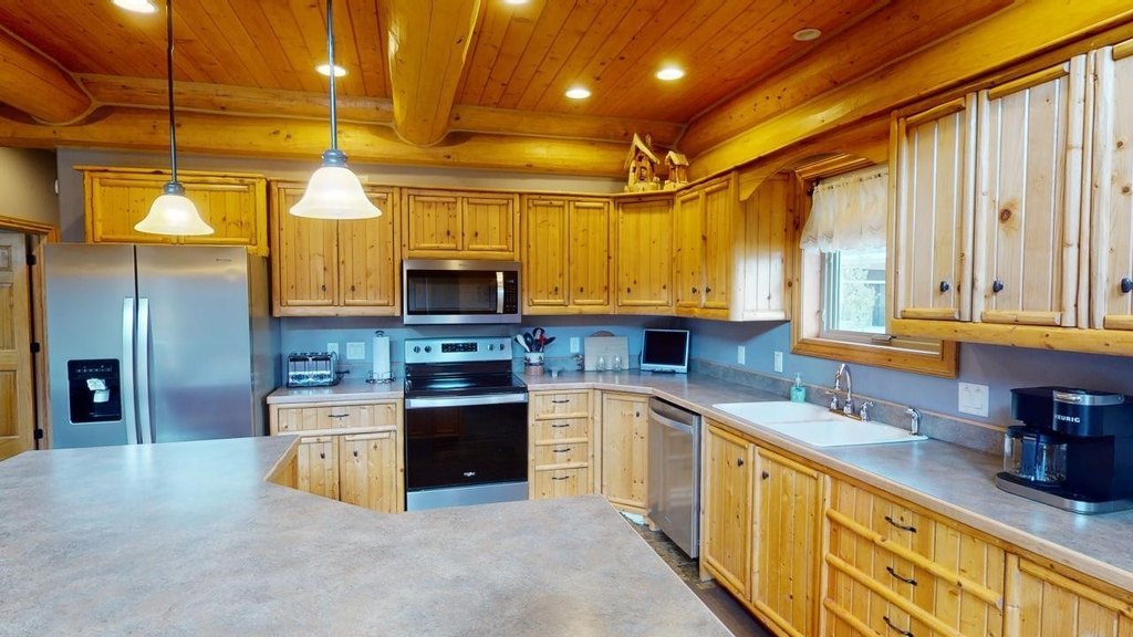 Hill City, South Dakota, 57745, United States, 3 Bedrooms Bedrooms, ,2 BathroomsBathrooms,Residential,Forsale,1919011
