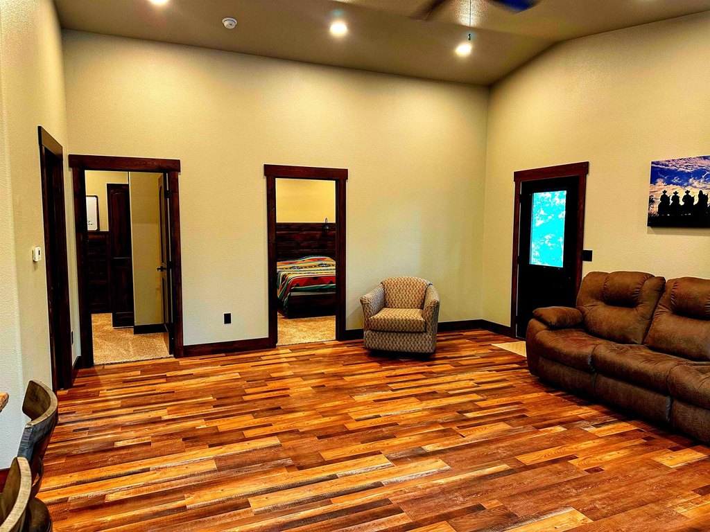 Moorcroft, Wyoming, 82721, United States, 2 Bedrooms Bedrooms, ,2 BathroomsBathrooms,Residential,Forsale,1897897