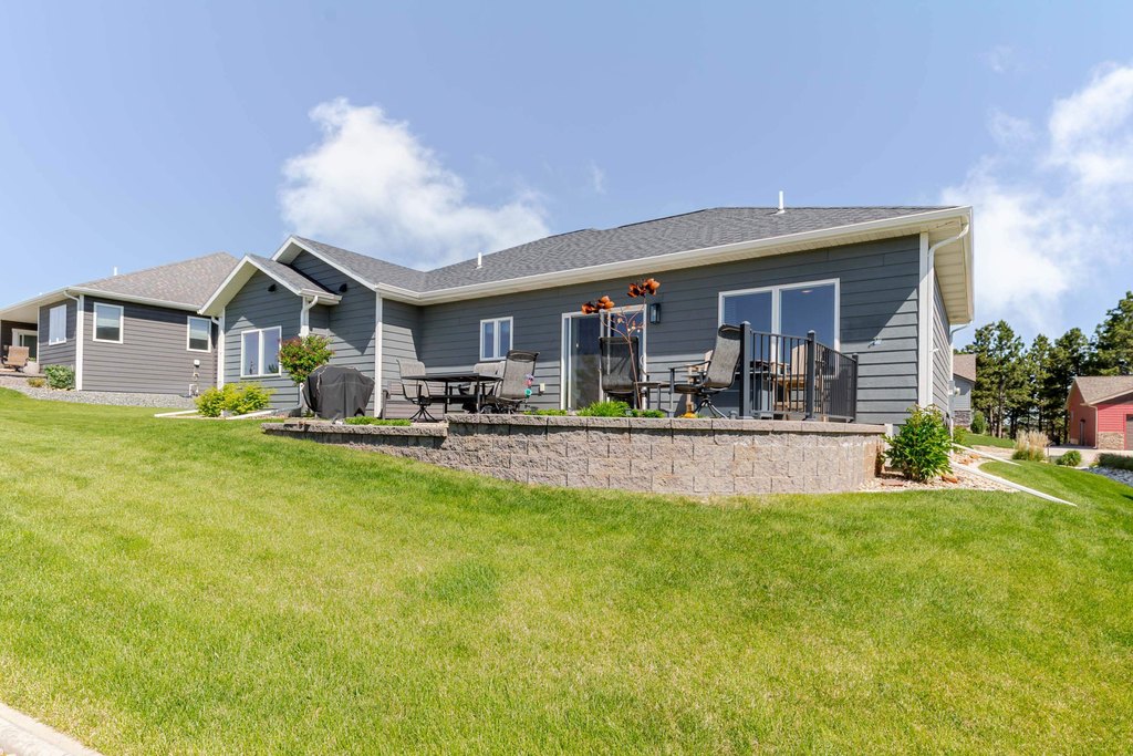 Rapid City, South Dakota, 57702, United States, 3 Bedrooms Bedrooms, ,2 BathroomsBathrooms,Residential,Forsale,1914674