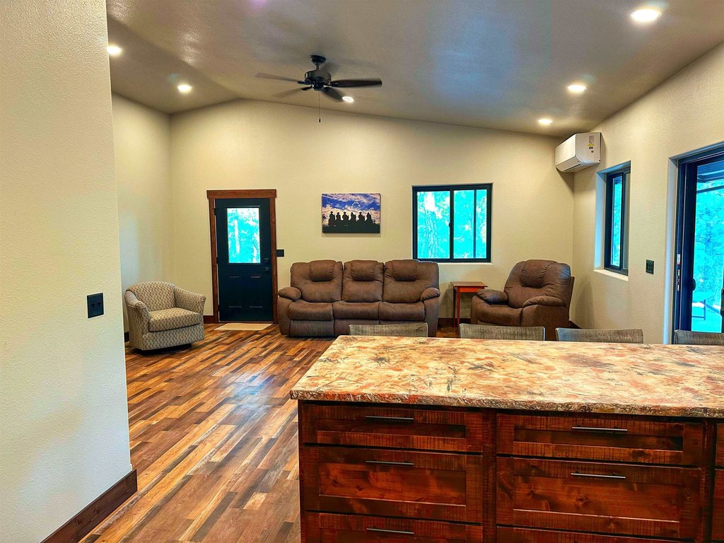 Moorcroft, Wyoming, 82721, United States, 2 Bedrooms Bedrooms, ,2 BathroomsBathrooms,Residential,Forsale,1897897