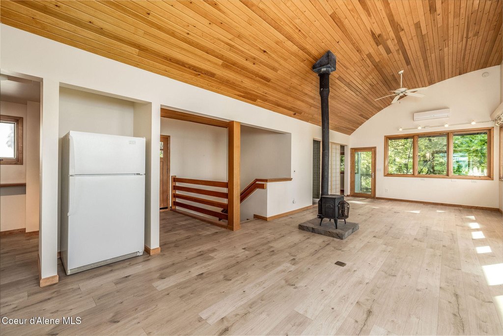 Harrison, Idaho, 83833, United States, 2 Bedrooms Bedrooms, ,2 BathroomsBathrooms,Residential,Forsale,1913849