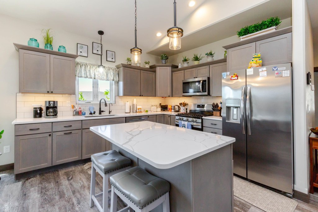 Rapid City, South Dakota, 57702, United States, 3 Bedrooms Bedrooms, ,2 BathroomsBathrooms,Residential,Forsale,1914674