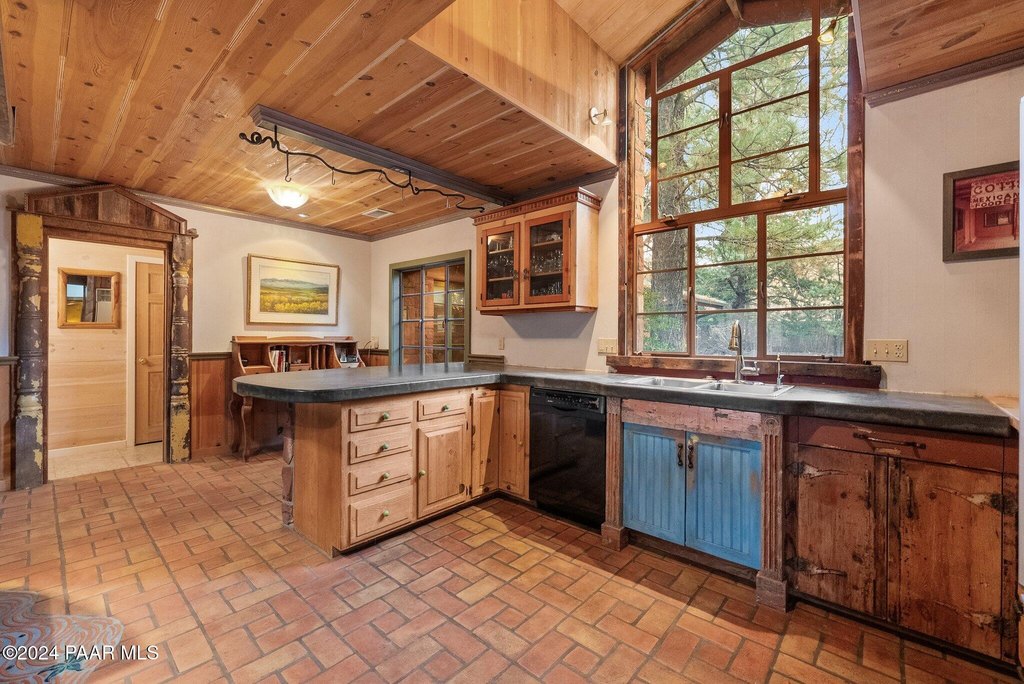Sedona, Arizona, 86336, United States, 4 Bedrooms Bedrooms, ,4.5 BathroomsBathrooms,Residential,Forsale,1919194