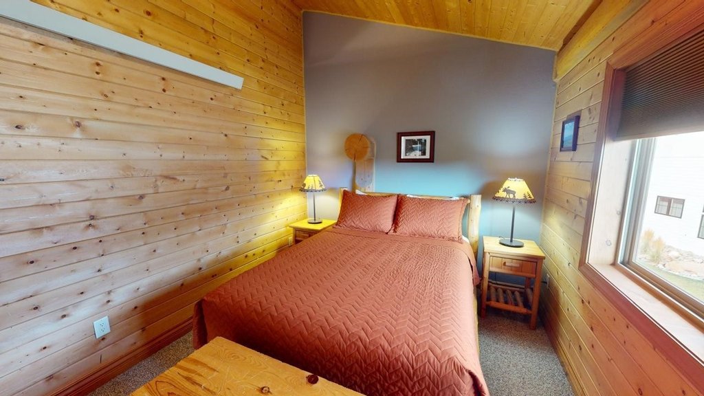 Hill City, South Dakota, 57745, United States, 3 Bedrooms Bedrooms, ,2 BathroomsBathrooms,Residential,Forsale,1919011
