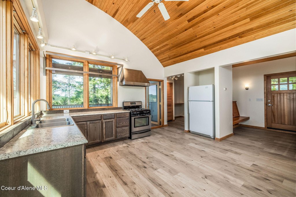 Harrison, Idaho, 83833, United States, 2 Bedrooms Bedrooms, ,2 BathroomsBathrooms,Residential,Forsale,1913849