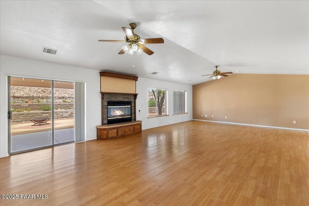 Paulden, Arizona, 86334, United States, 3 Bedrooms Bedrooms, ,2.5 BathroomsBathrooms,Residential,Forsale,1883995