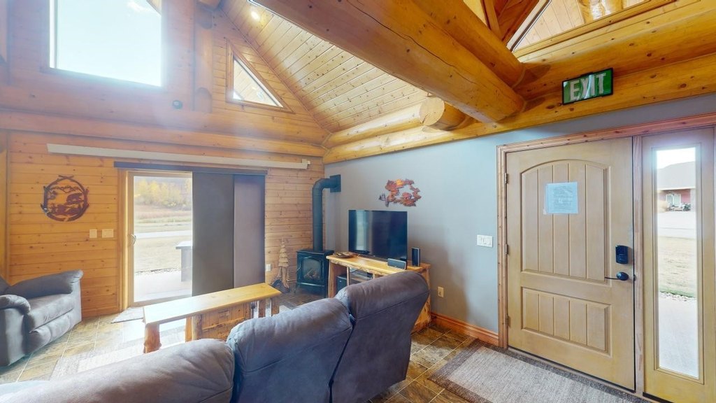 Hill City, South Dakota, 57745, United States, 3 Bedrooms Bedrooms, ,2 BathroomsBathrooms,Residential,Forsale,1919011