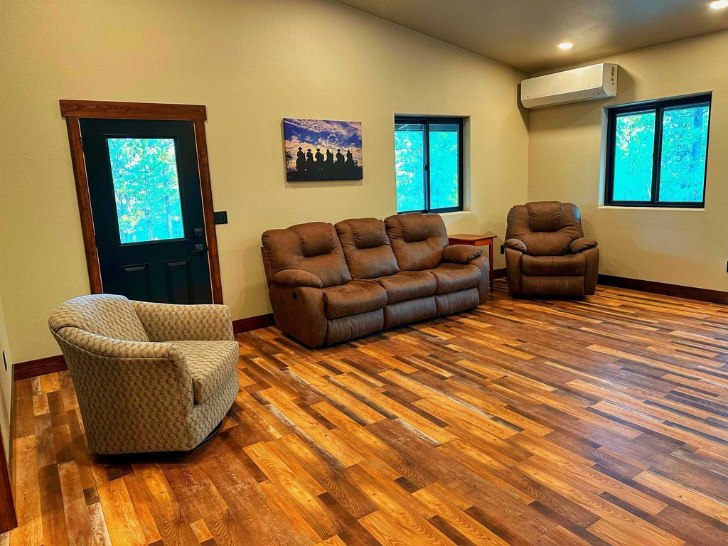 Moorcroft, Wyoming, 82721, United States, 2 Bedrooms Bedrooms, ,2 BathroomsBathrooms,Residential,Forsale,1897897