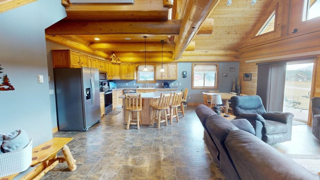 Hill City, South Dakota, 57745, United States, 3 Bedrooms Bedrooms, ,2 BathroomsBathrooms,Residential,Forsale,1919011